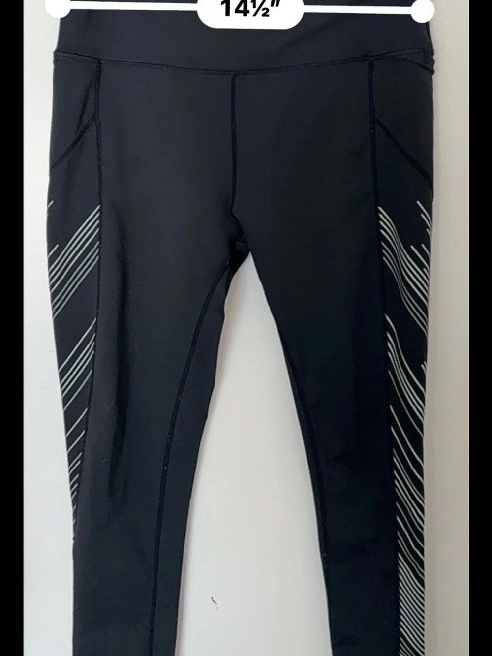 Womens XL Leg3nd Black Performance Leggings with pockets. Perfect for Gum, Yoga